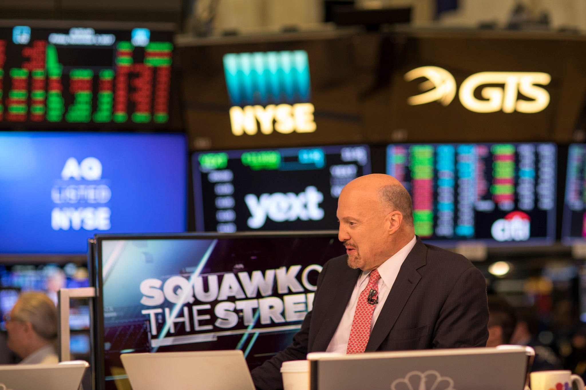 Jim Cramer Says Strong Labor Report Could Prompt Fed Heads To Start Talking About Enormous Rate Hikes