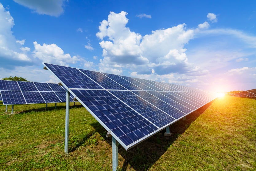 US Finds Chinese Solar Companies Dodged Sanctions: How The Market Is Reacting - SolarEdge Technologies (NASDAQ:SEDG), Sunrun (NASDAQ:RUN)
