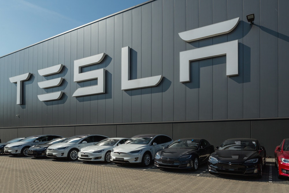 Tesla Drawing Huge Crowds At Shanghai Expo Shows 'Chinese Consumers And US Products Are Still Intertwined:' Expert