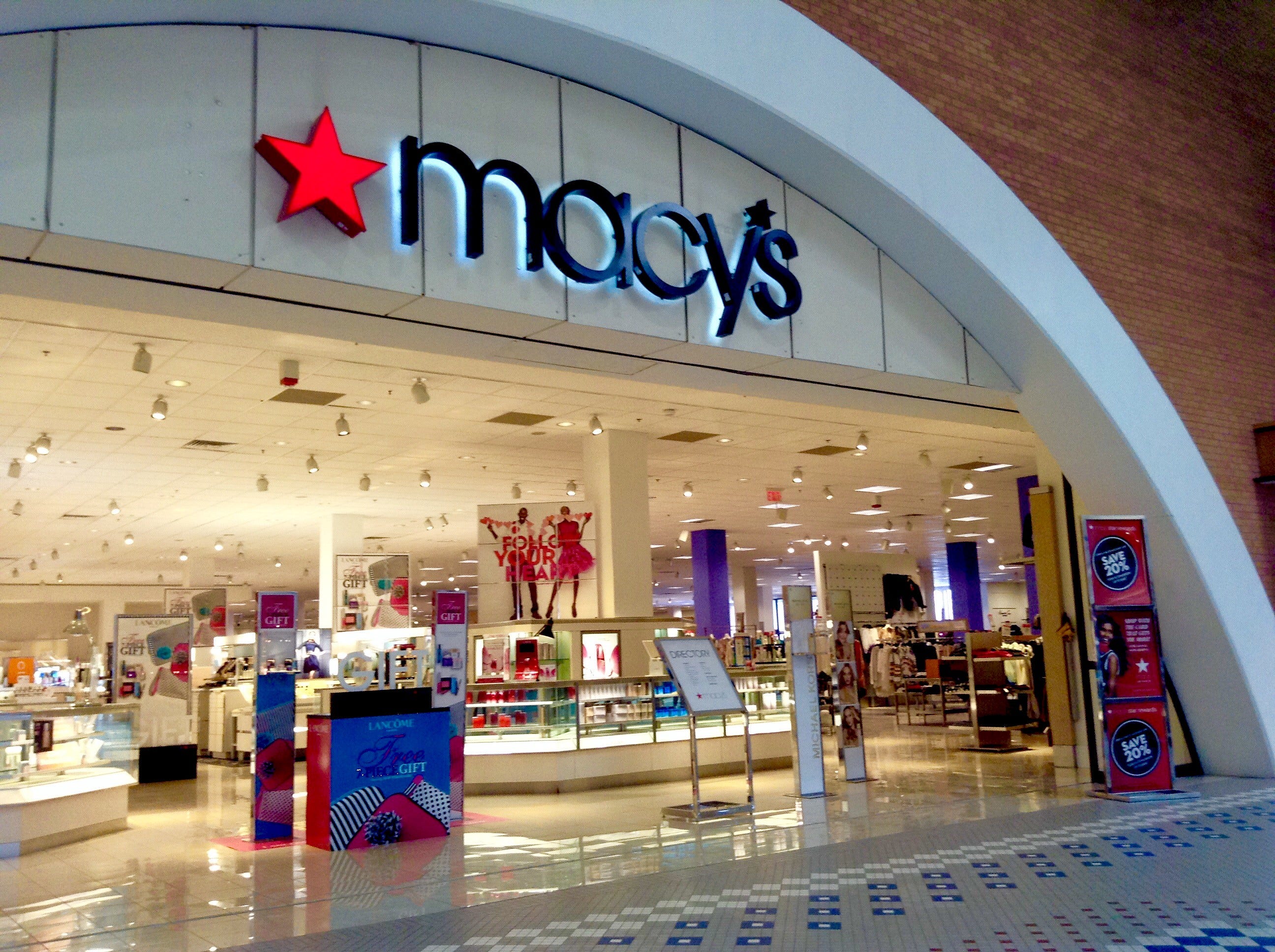 Why Macy's Stock Is Moving Lower Monday