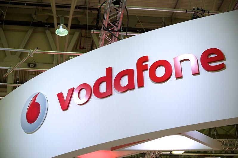 Vodafone To Downsize Hundreds of Jobs To Save Costs By $1.1B