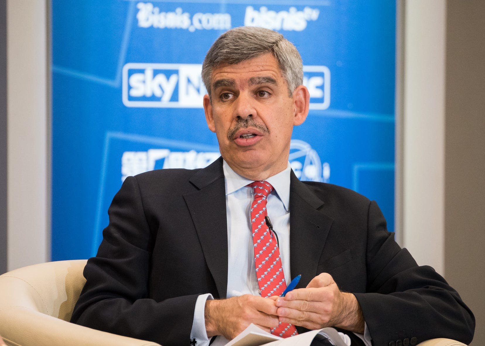 Why El-Erian Is Part Of 'Very Small Camp' Against Fed Slowing Down Rate Hike To 25 Bps
