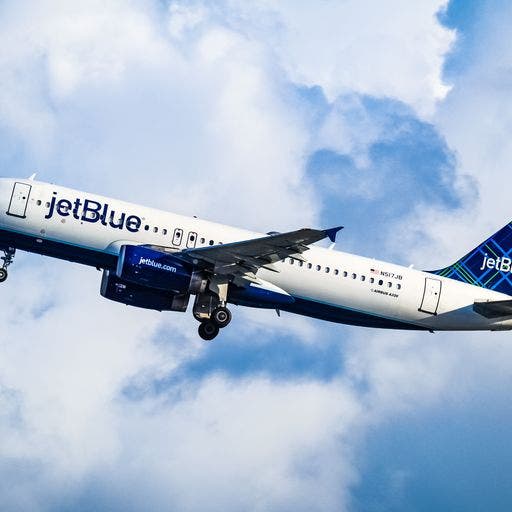 JetBlue Airways Q4 Earnings Top Estimates; Maintains Focus On Cost Control
