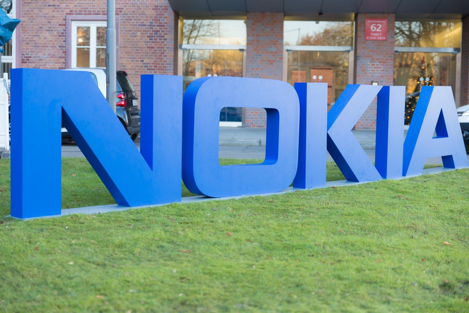 Nokia To Rally Around 47%? Here Are 10 Other Analyst Forecasts For Friday