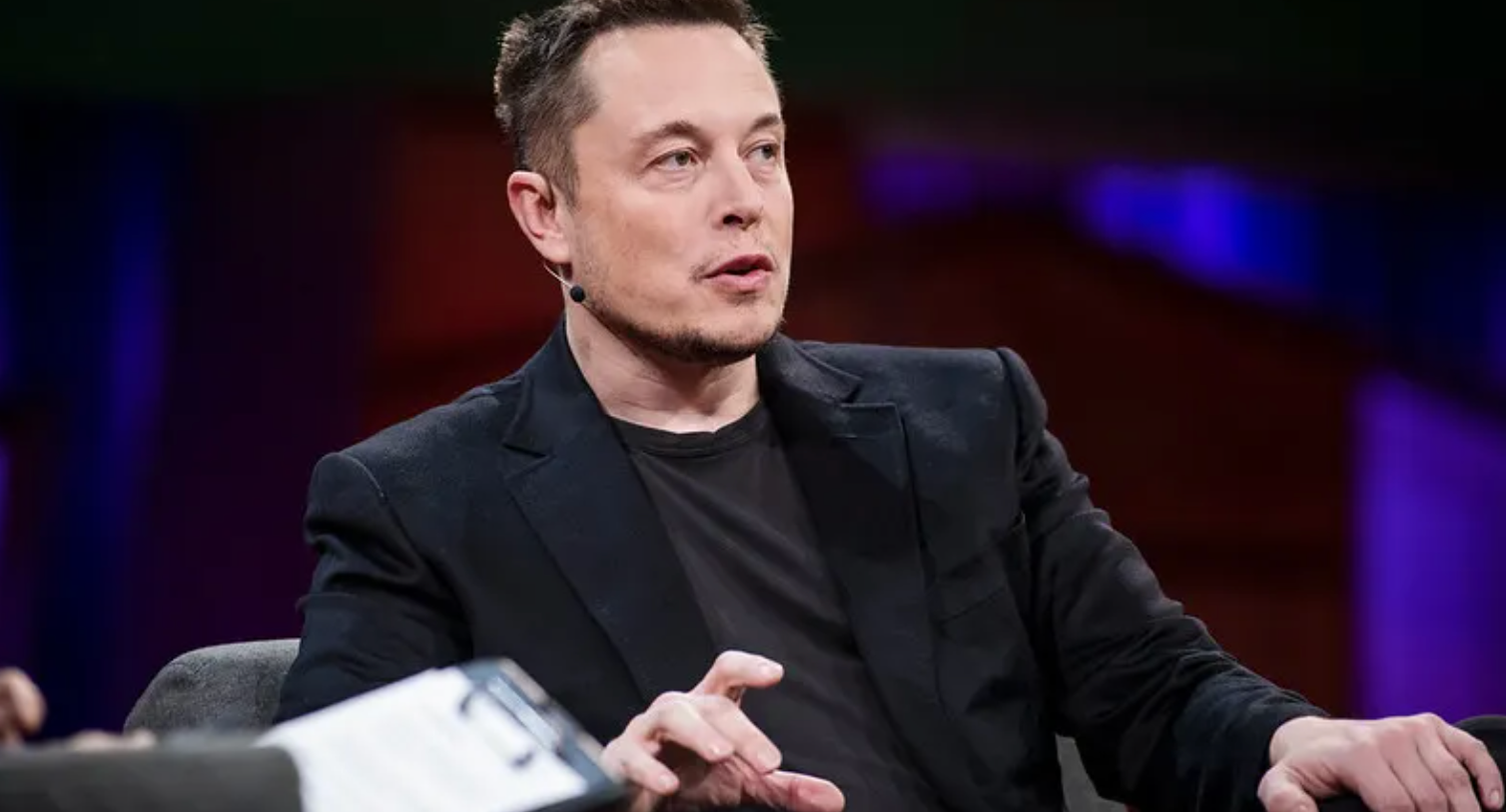 Elon Musk Cautions Fed On Further Interest Rate Hikes: 'Quite A Serious Danger' Of Crushing Stock Market