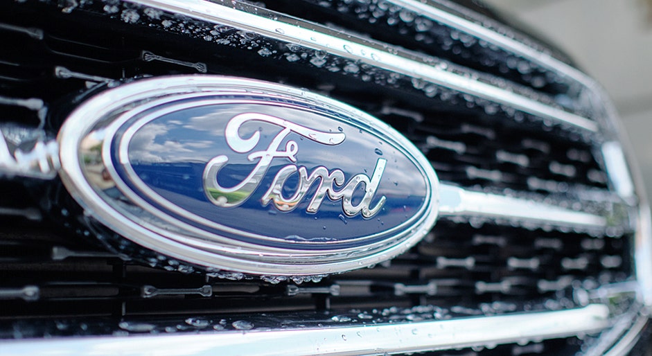 Ford Mach-E Price Cuts Right Strategic Move, Says Analyst: Why Tesla Is 'Uniquely Positioned' In This 'Game Of Thrones Battle'