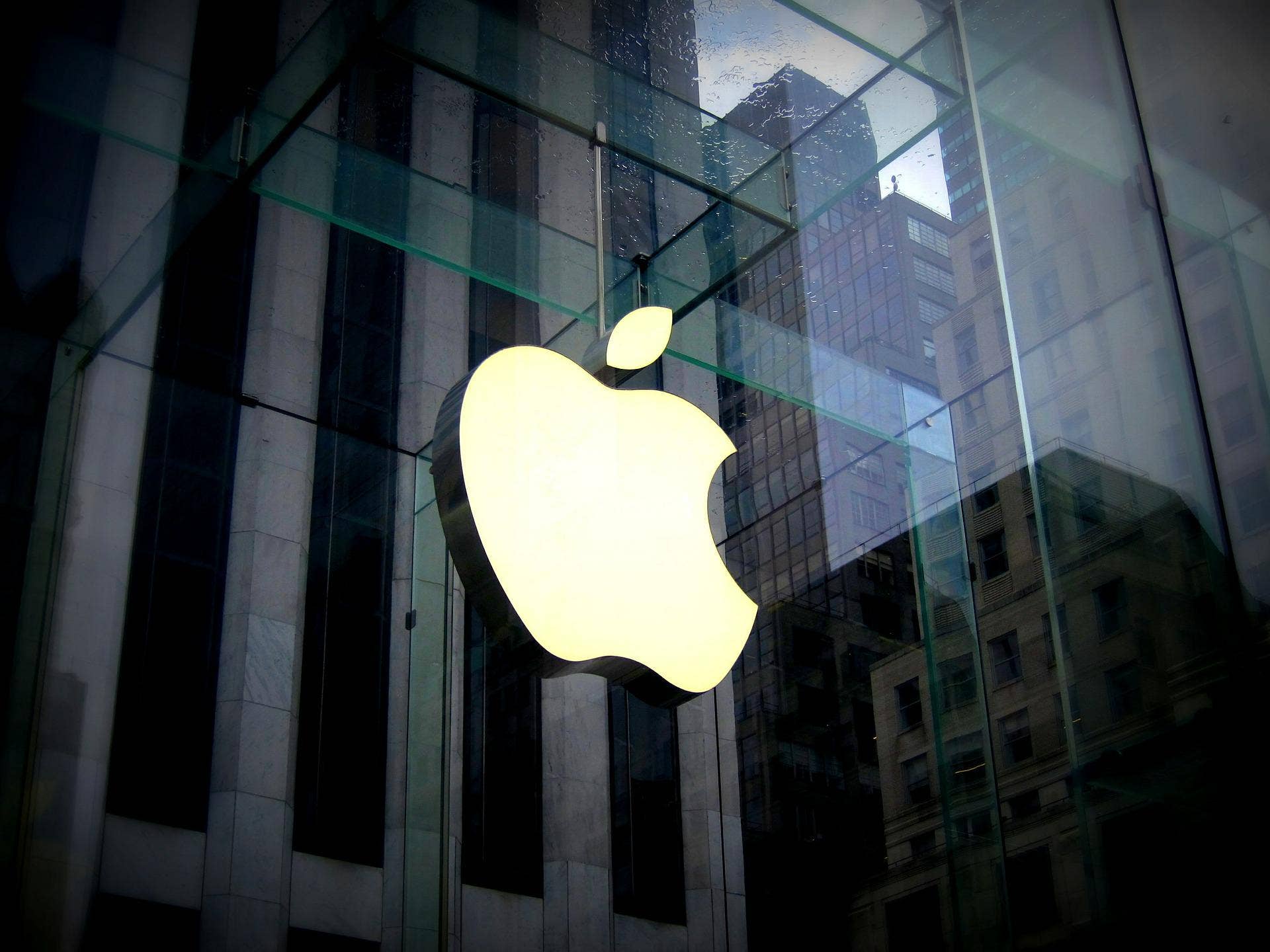 Is Apple Headed To $167? Here's What The Stock's Chart Indicates