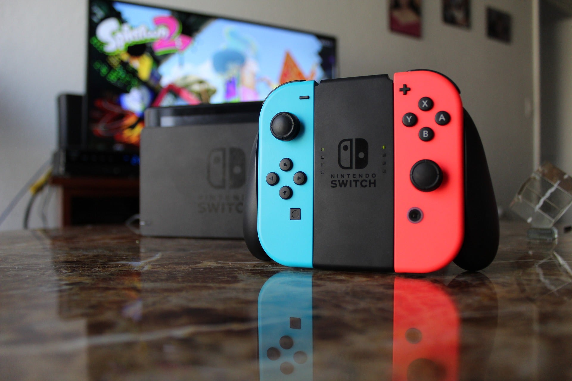 Nintendo To Hike Salaries By 10%, Lowers Outlook For Sales Of Consoles