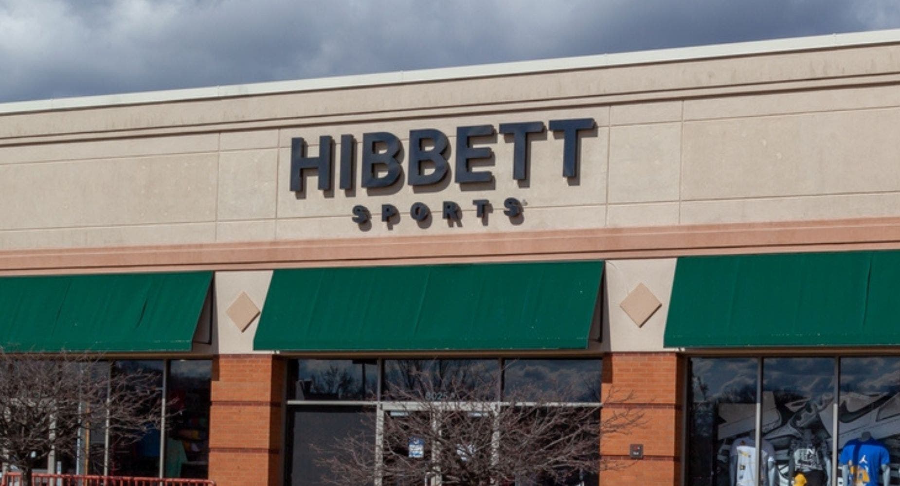 Hibbett Stock Drops After Q1 Earnings Miss Amid Weakened Consumer Confidence