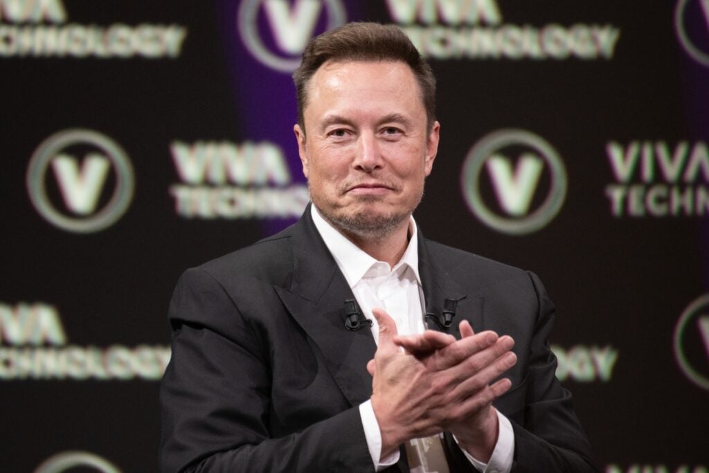 Elon Musk applaudiert, nachdem die deutsche Regierung den CEO von Tesla wegen Einwanderungsbemerkungen kritisiert hat: „hat Invasionsstimmung“