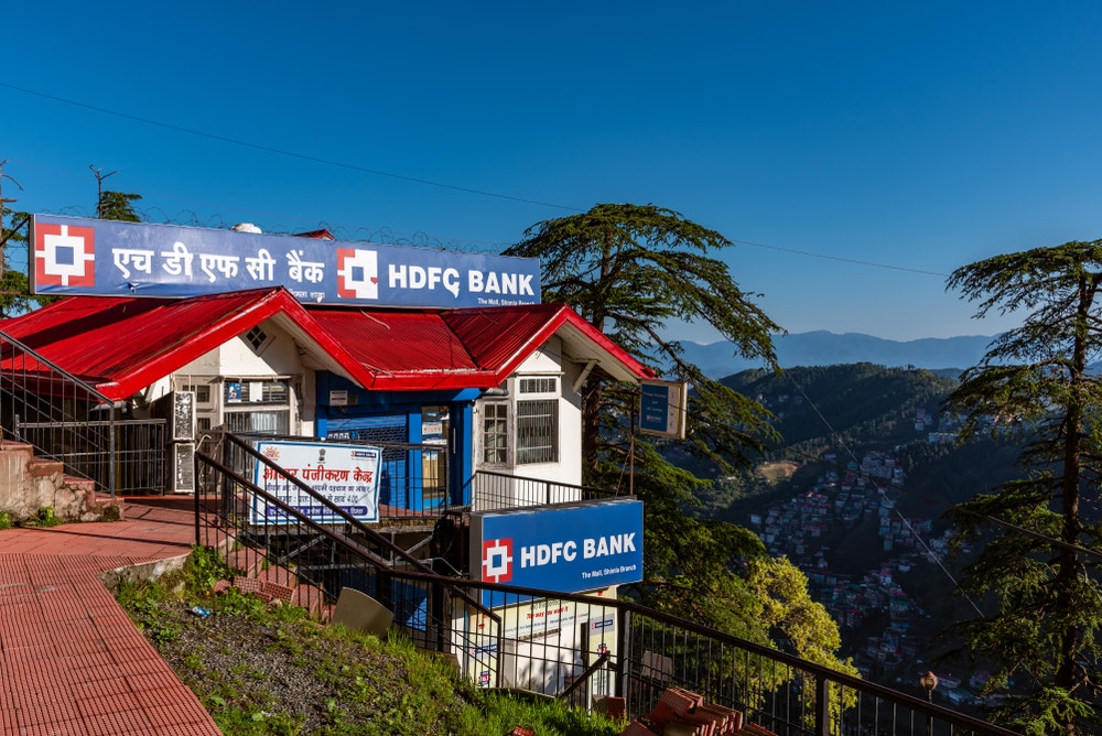 Why HDFC Bank Shares Are Slumping Today From 52-Week High