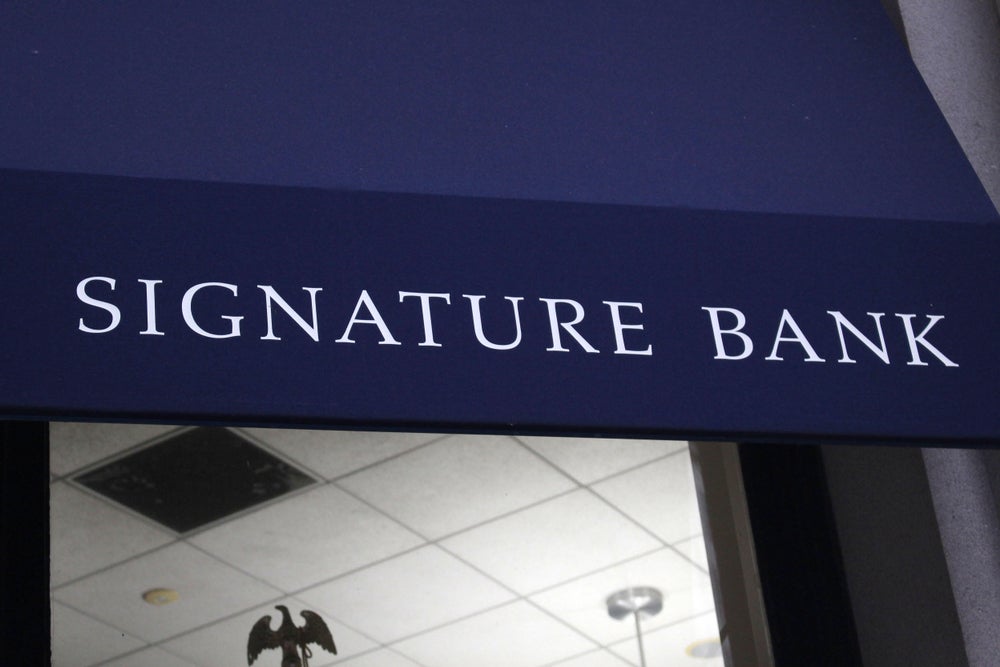 New York Community Bancorp 部门从 Signature Bank 购买存款和部分资产：FDIC