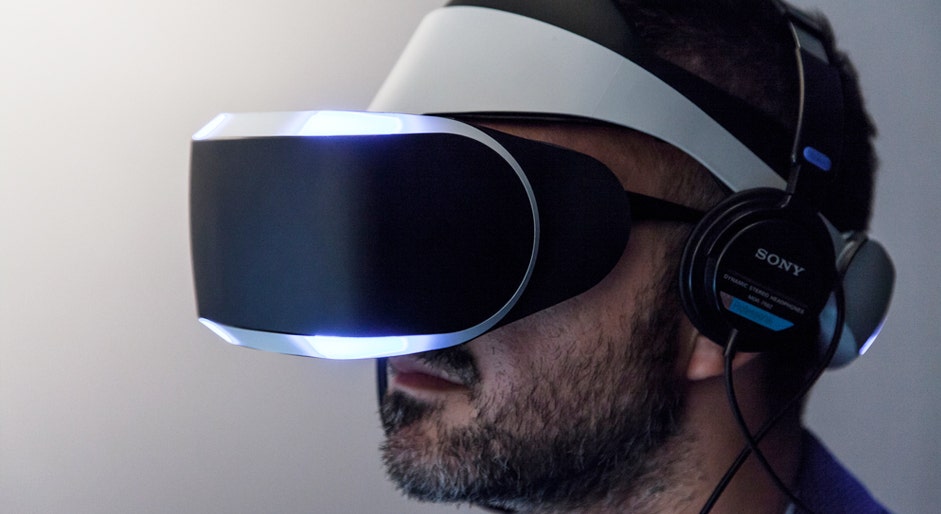 Sony Scales Back PlayStation VR2 Output After Disappointing Pre-Order Numbers