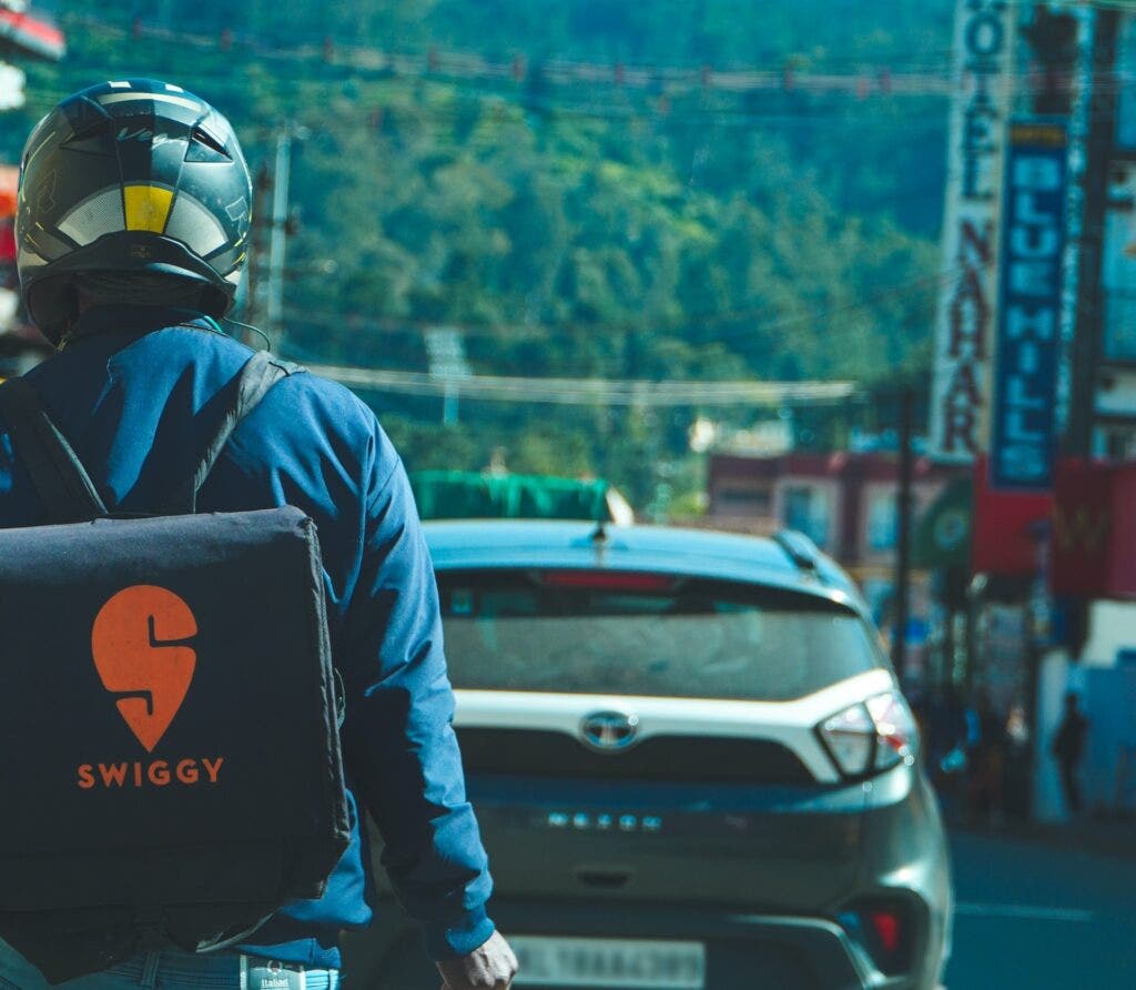 Swiggy's Valuation Dips Below Zomato After Invesco Downgrade