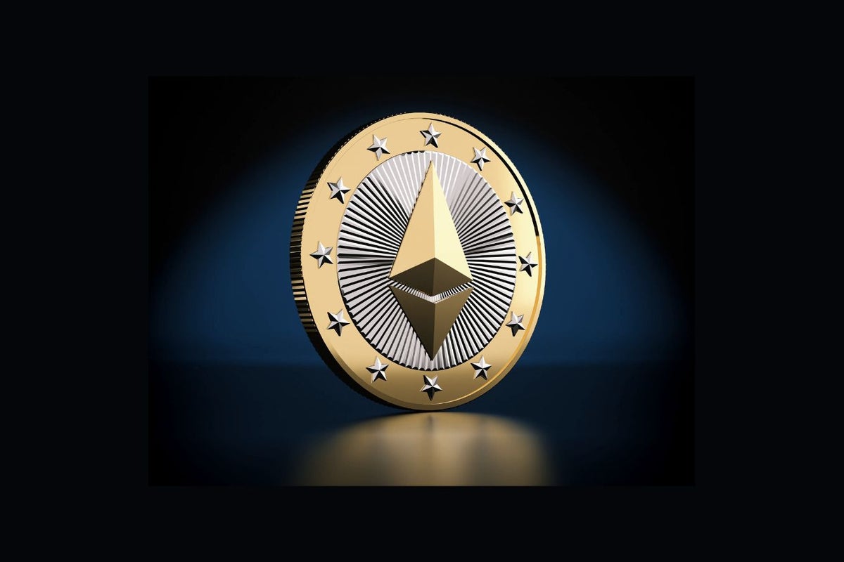 Ethereum Tops $4,000; Theta Network, FLOKI Among Top Gainers