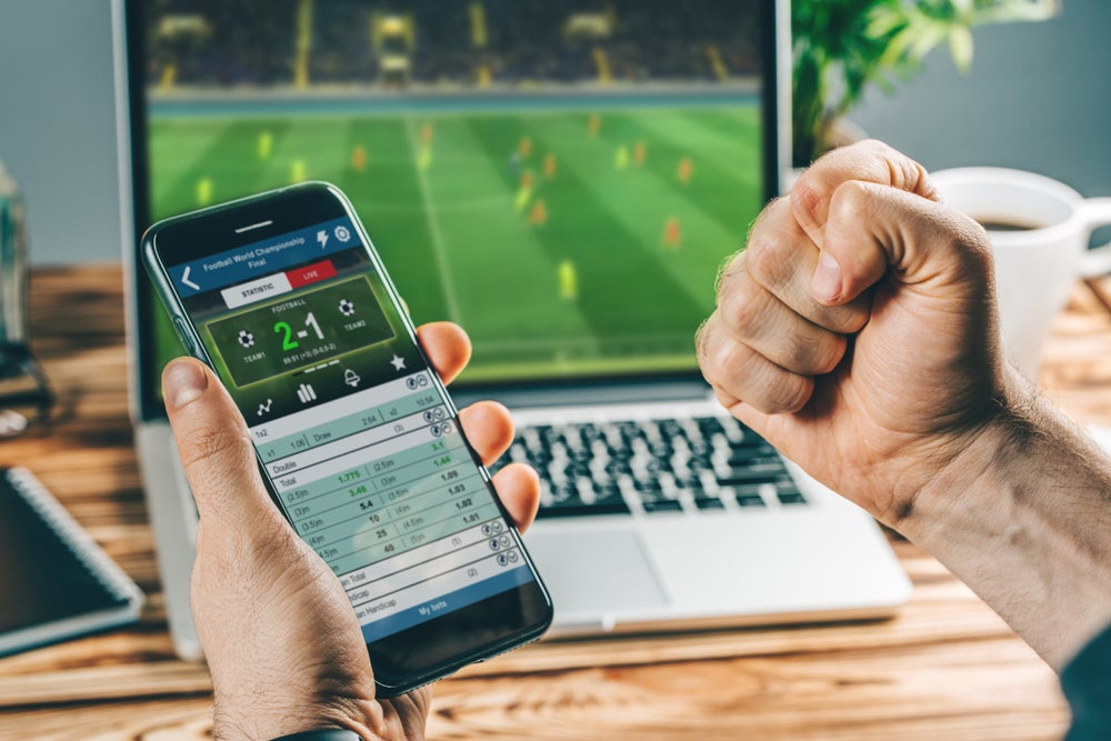 Sports Betting Sector Could See Duopoly Or Oligopoly In Most States: Goldman Sachs Analyst Favors These 2 Stocks – DraftKings (NASDAQ:DKNG), Flutter Entertainment (NYSE:FLUT)