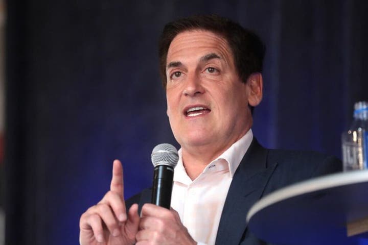 Mark Cuban Schools Crypto Critic, Blames SEC For FTX-Like Events: 'This Is An Institutional Failure'