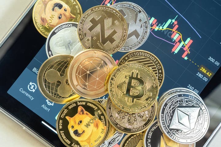 Bitcoin, Ethereum, Dogecoin Under Pressure From Macro Data: 'Healthy Corrections Are Part Of The Game,' Says Trader