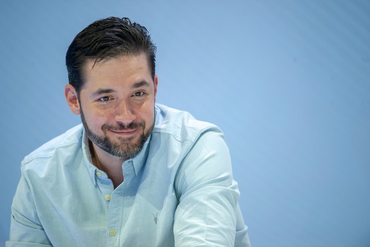 Reddit Co-Founder Alexis Ohanian Highlights Democrats, Including Chuck Schumer, Who Crossed Party Line To Support Pro-Crypto Law