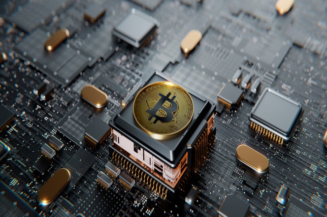 Riot Platforms Stirs Up Bitcoin Mining Market, Increases Stake in Rival Bitfarms to 12%