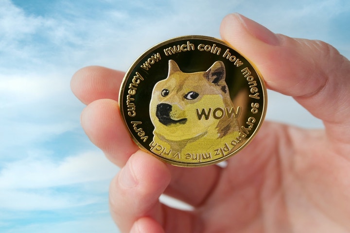 Arthur Hayes, Raoul Pal Predict Dogecoin ETF: 'If People Wait In Line For Luxury Brands, They Will Trade Meme Coins Online'
