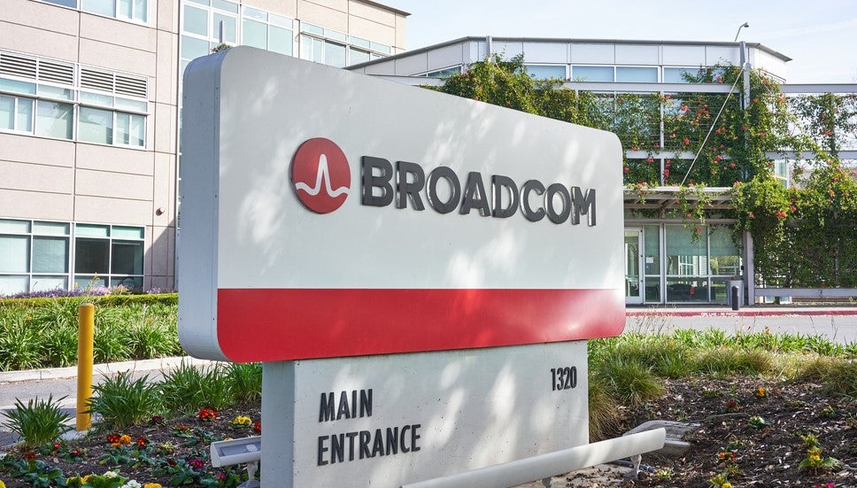 Apple And Broadcom Were Among 10 Large Cap Stocks With Biggest Gains In ...