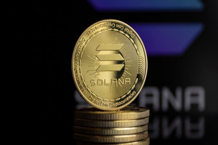 Solana Shoots Up While Larger Marketcap Bitcoin, Ethereum Drop — What Is The Possible Reason?