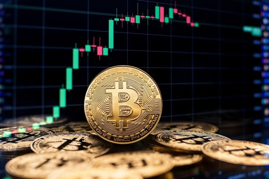 Peter Schiff Highlights Bitcoin's Break From Risk Assets: Does This Data Concur With Him?
