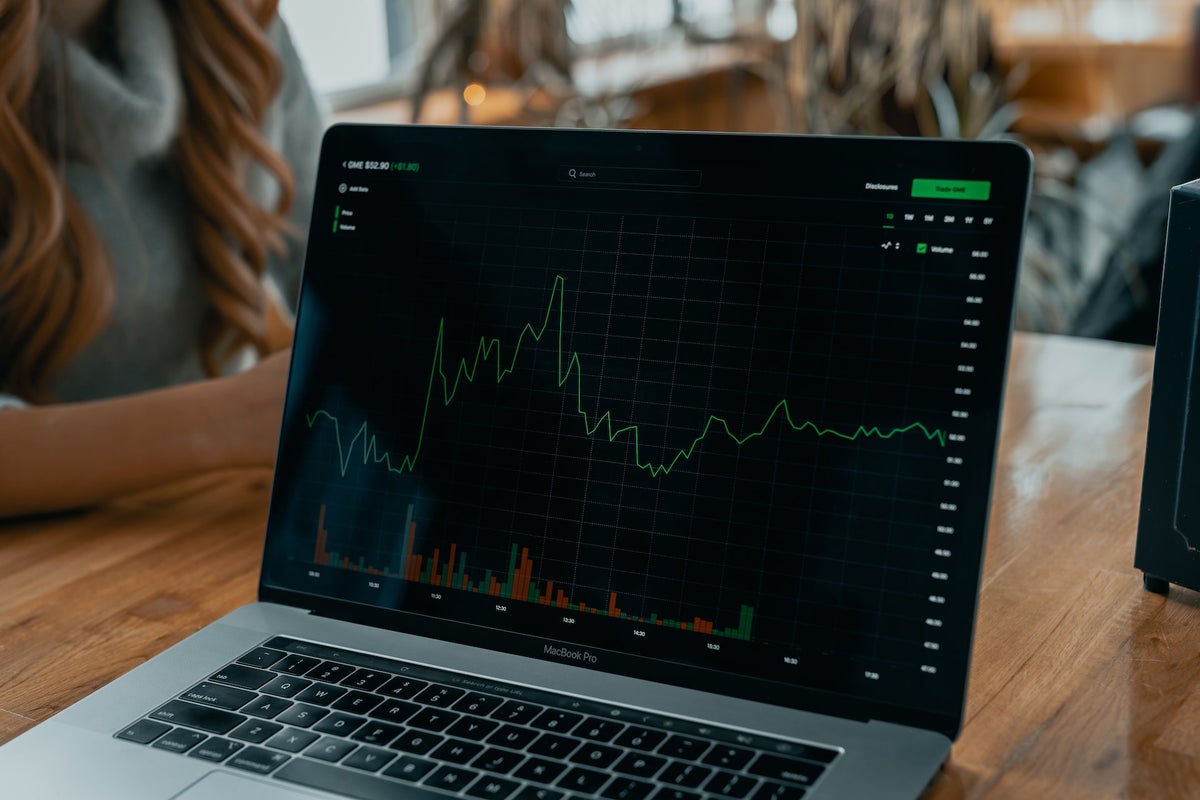 Strength Seen in Helix Energy: Can Its 5.5% Jump Turn Into More Strength?