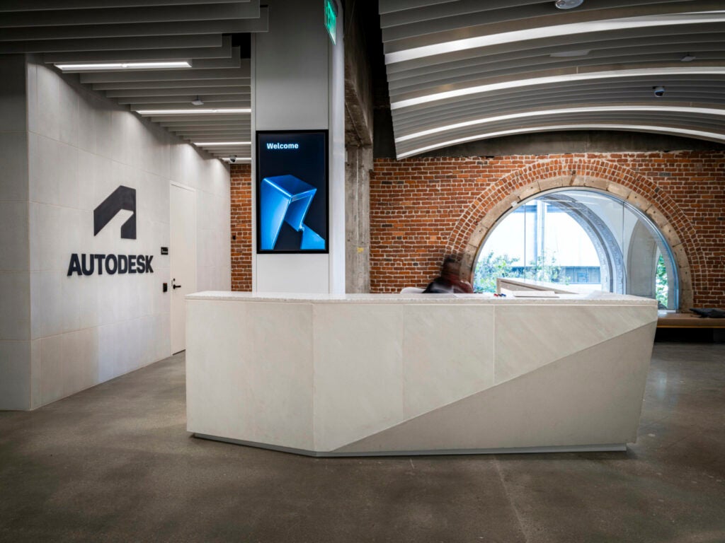 3 News Article Image Las acciones de Autodesk caen por los resultados del tercer trimestre: Detalles clave del trimestre - Autodesk