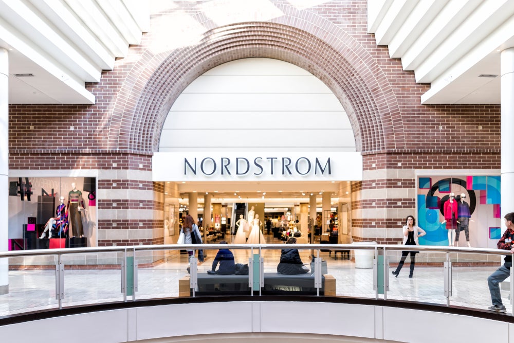 0 News Article Image Продажи Nordstrom Q3 растут, но аналитики остаются осторожными на складах на фоне замедления продаж и увеличения запасов - Nordstrom