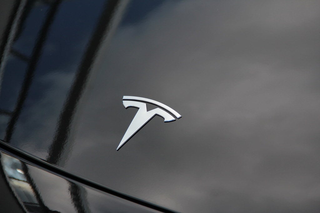 1 News Article Image This Tesla Analyst Turns Bullish; Here Are Top 5 Upgrades For Tuesday - Quest Diagnostics  ( NYSE:DGX ) , Ecolab  ( NYSE:ECL ) 