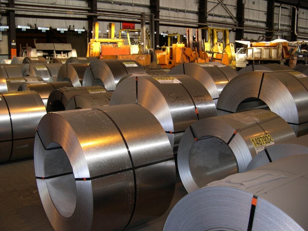 2 News Article Image US Steel Stock Stumbles On Weak Q4 Outlook - United States Steel  ( NYSE:X ) 