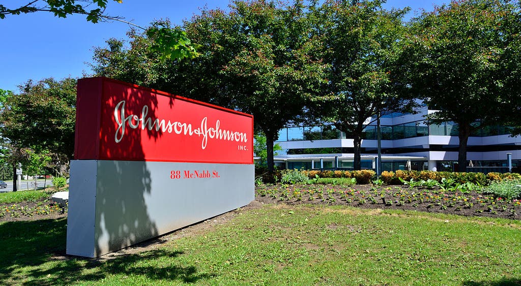 Johnson & Johnson is a strong strategic choice for Shockwave Medical, but Medtronic and Boston Scientific could be other bidders, analyst says - Boston Scientific (NYSE:BSX), Johnson & Johnson (NYSE:JNJ), Medtronic (NYSE:MDT), Shockwave Medical (NASDAQ:SWAV)