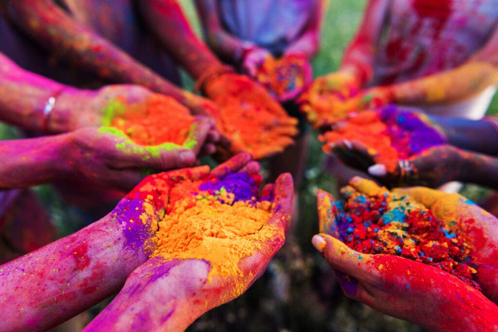 Is Share Market Closed On Tuesday, March 26 For Holi? Benzinga