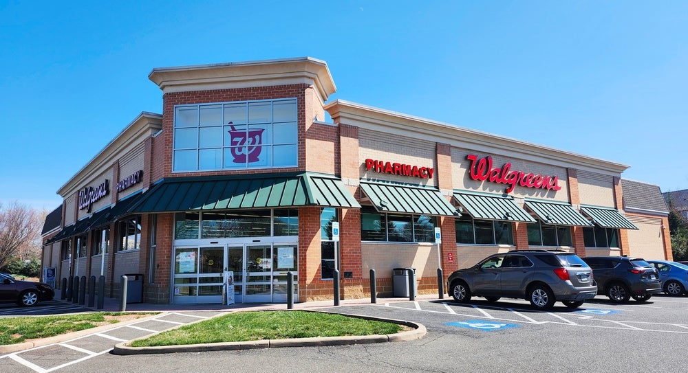 0 News Article Image Walgreens, Deckers Outdoor, Beazer Homes y otras acciones importantes que bajan en la sesión previa al mercado del viernes - Booz Allen Hamilton