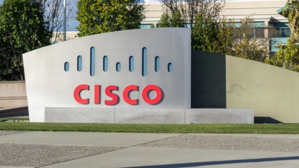 0 News Article Image El grupo de hackers chinos Salt Typhoon expande sus ataques a nivel mundial en el sector de las telecomunicaciones, centrándose en los routers de Cisco - Cisco Systems