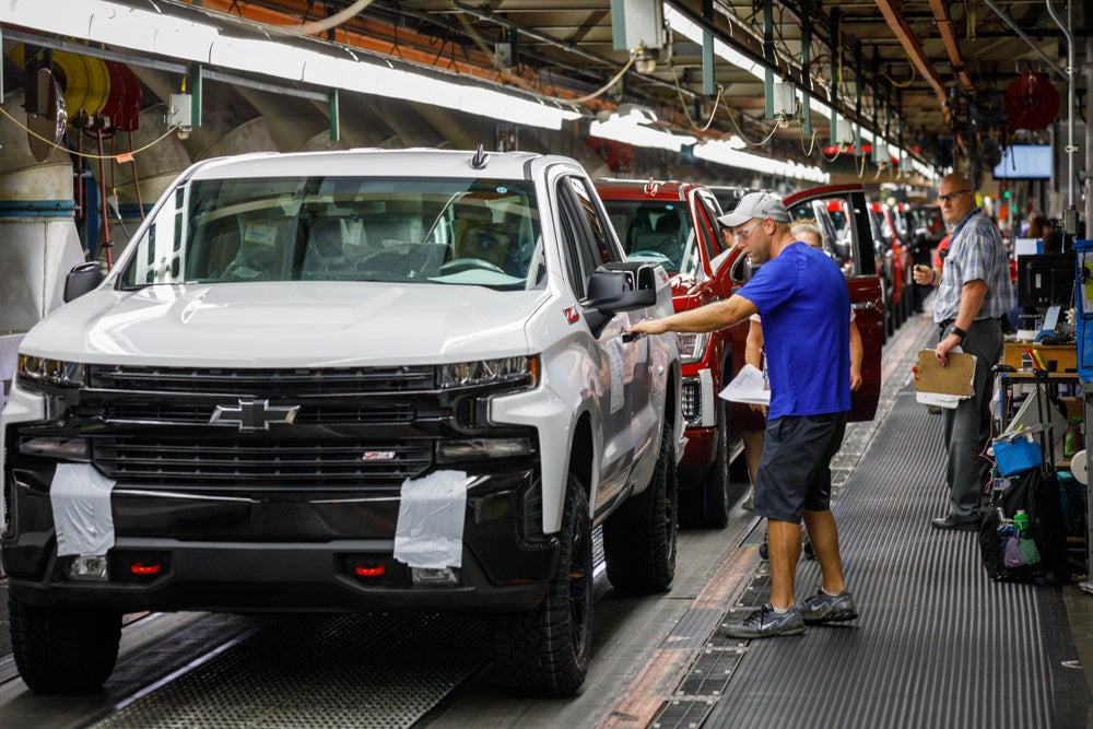 0 News Article Image GM schließt sich mit 3M für ein robotergestütztes Lackreparatursystem in der Fertigungslinie zusammen - General Motors