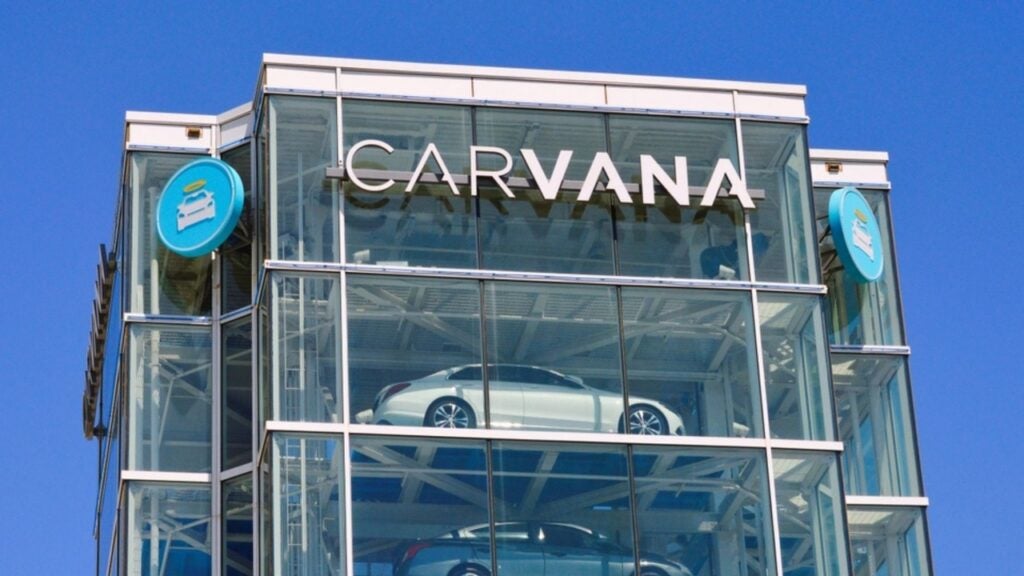 4 News Article Image Онлайн-чат-бот Carvana Себастьян «представляет мозг, который мы создаем», заявил генеральный директор, поскольку ритейлер подержанных автомобилей сообщает о 50%-ном росте продаж в четвертом квартале - Carvana