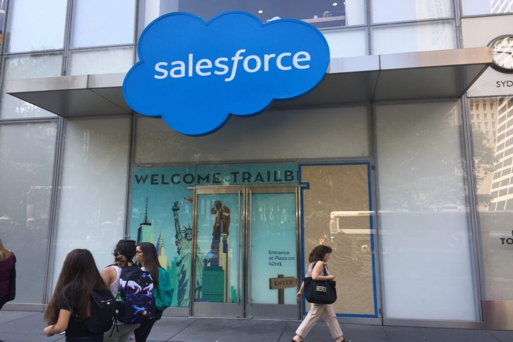 Salesforce's Agentforce AI, Data Cloud Strengthen Long-Term Growth Potential: Analyst - Benzinga (Picture 1)
