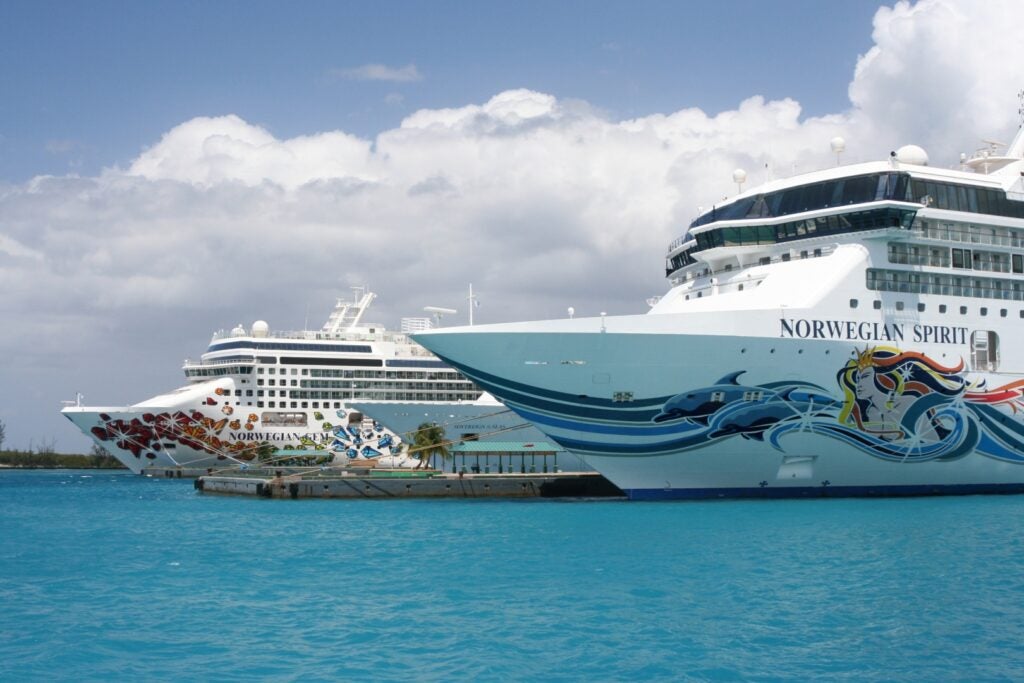 0 News Article Image Norwegian Cruise Line Tumbles After Earnings Miss, Still Confident In 2025 Guidance - Norwegian Cruise Line  ( NYSE:NCLH ) 