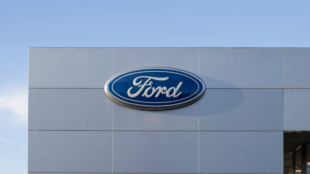 1 News Article Image Акции Ford тормозят после получения прибыли за первый квартал, приостанавливая руководство из-за «неопределенности, связанной с тарифами» - Ford Motor