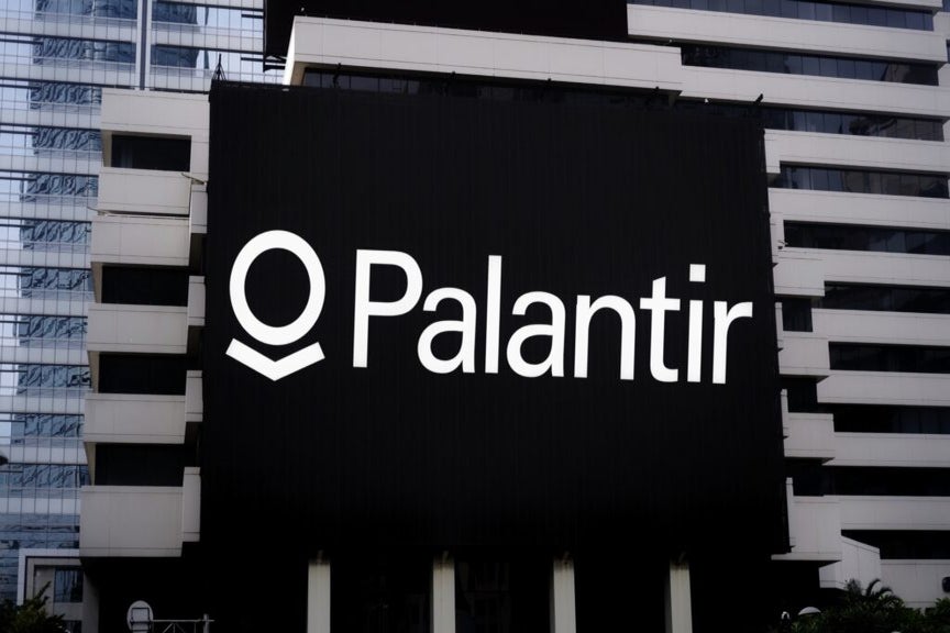 Palantir Q1 Earnings: Revenue Beat, EPS In Line, Customer Count Up 39%, Company Raises Guidance Citing 'Surging And Ferocious Growth' - Benzinga (Picture 1)