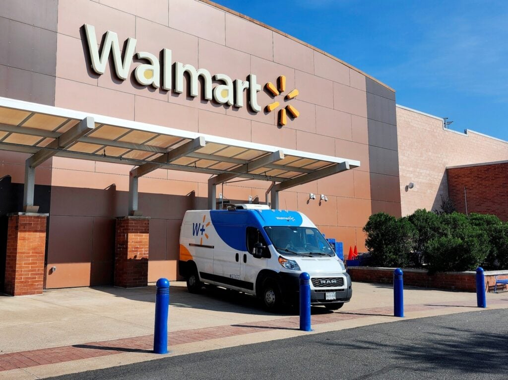 0 News Article Image Электронная коммерция Walmart впервые стала прибыльной: несмотря на снижение тарифов, генеральный директор говорит, что полный эффект не может быть поглощен, вероятно, цены вырастут - Invesco QQQ