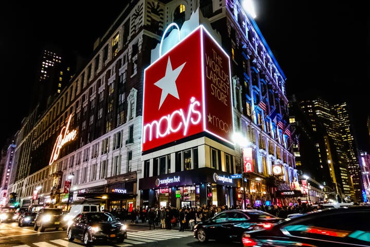 How To Earn $500 A Month From Macy's Stock Ahead Of Q1 Earnings