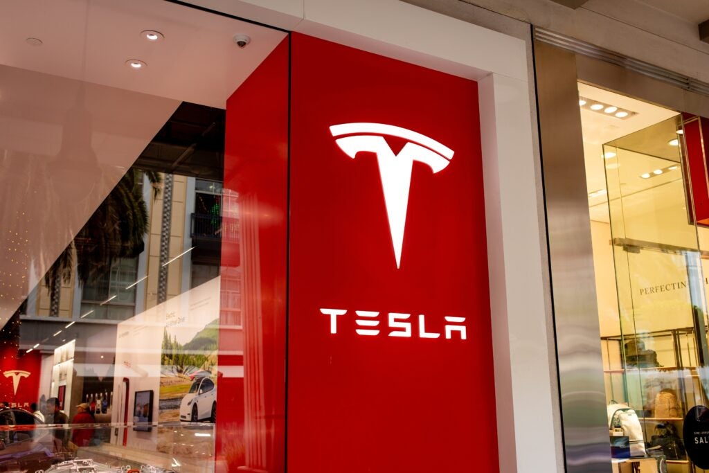 0 News Article Image Tesla, Children's Place und andere große Aktien fallen in der Pre-Market-Sitzung am Montag - AppLovin
