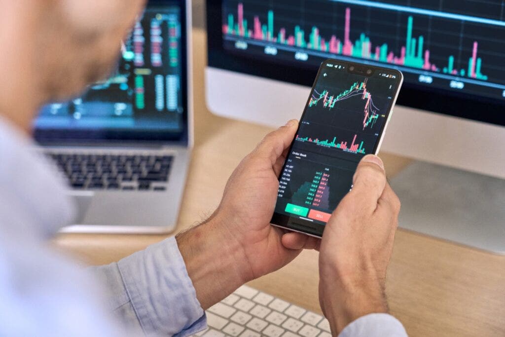 Feature Image for interests on Analyst Ratings, Consumer Cyclical, Financial Services, Markets from benzinga.com