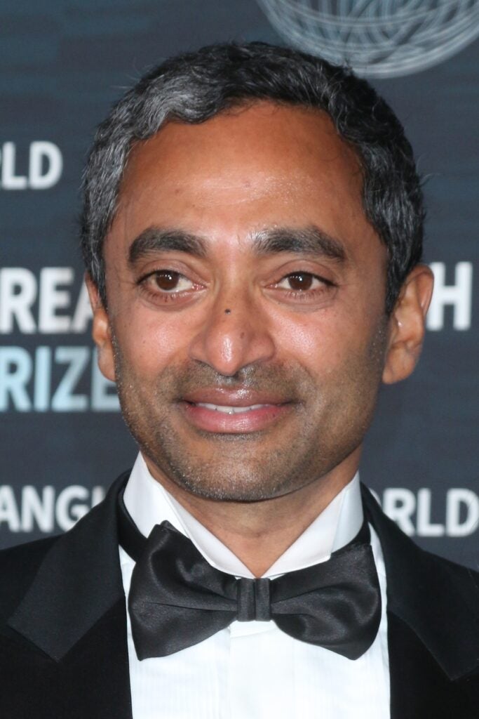 What's Next For Apple — Chamath Palihapitiya Fires Back: 'Don't Think They Have Any Chance Of Anything,' Dismisses Glasses And AI Hopes
