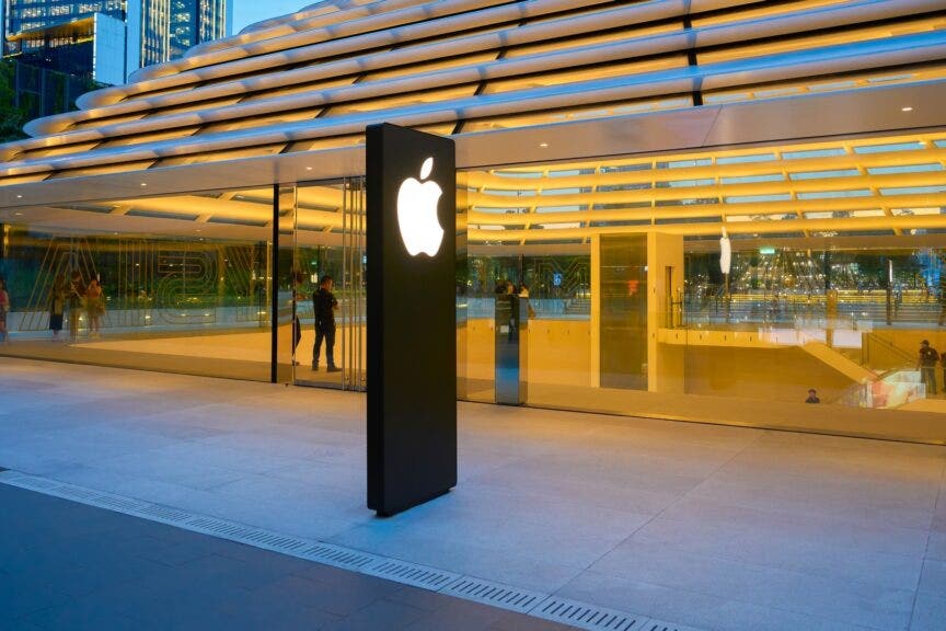 Feature Image for interests on Appleverse, Benzinga Neuro, Consumer Tech, Ios 26 from benzinga.com