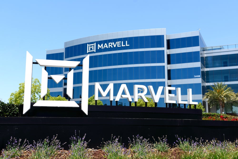 Marvell Trails Big Tech In 2025—Is Its Custom AI Chip Strategy The Turnaround Investors Are Waiting For?